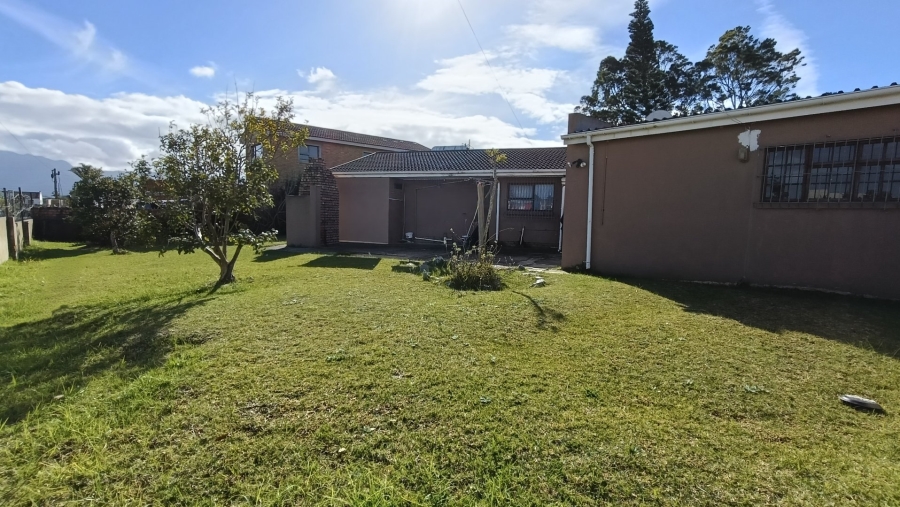 4 Bedroom Property for Sale in Delvillepark Western Cape